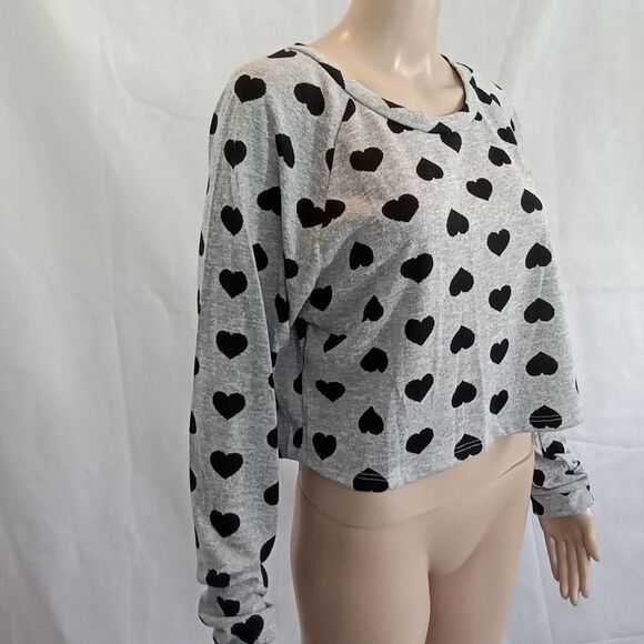 Basil & Lola gray and black crop top‎ hearts Women large - Picture 2 of 9